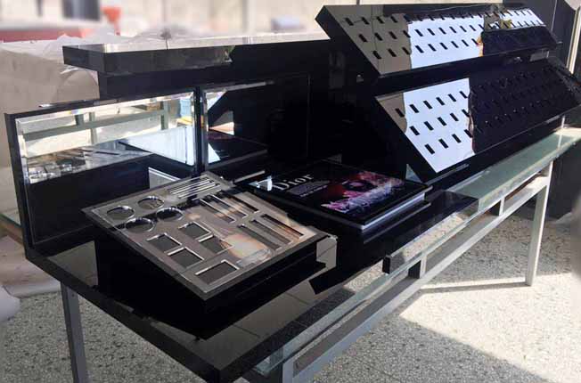 �߶˻��yƷչʾ�ܶ���